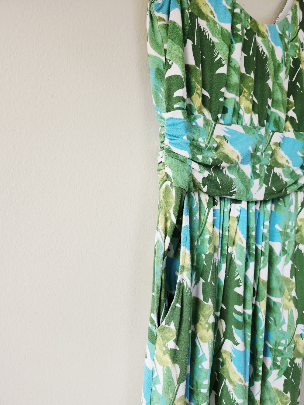 Tropical Palm Maxi Dress with Pockets - Picture 5 of 10